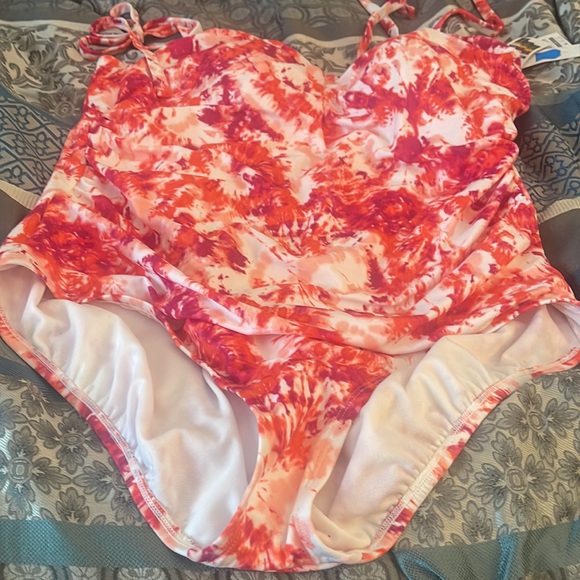 Plus size bathing suit - Picture 4 of 5